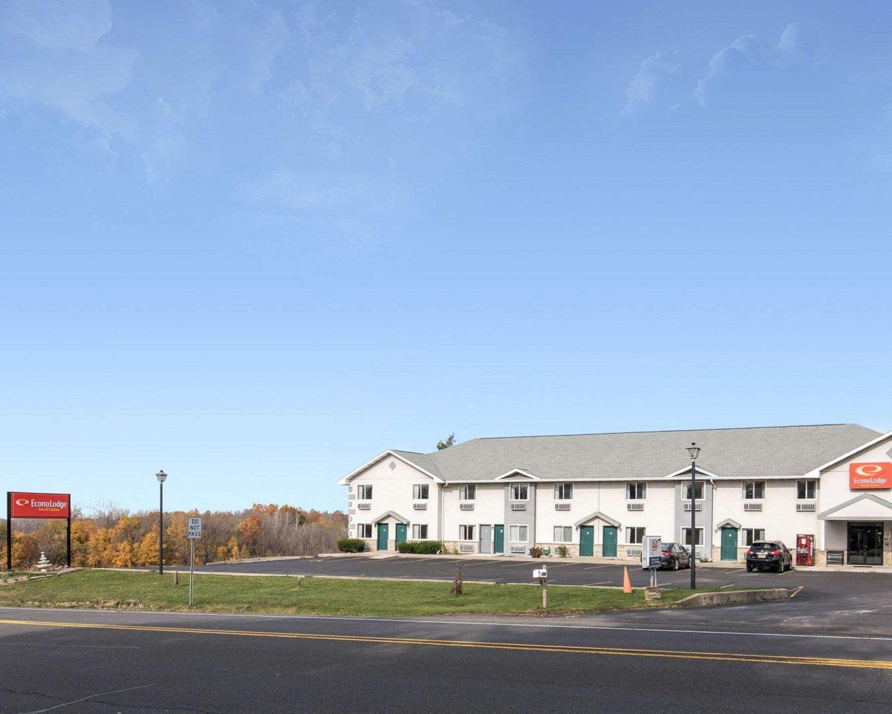 Econo Lodge Inn & Suites Canandaigua Εξωτερικό φωτογραφία