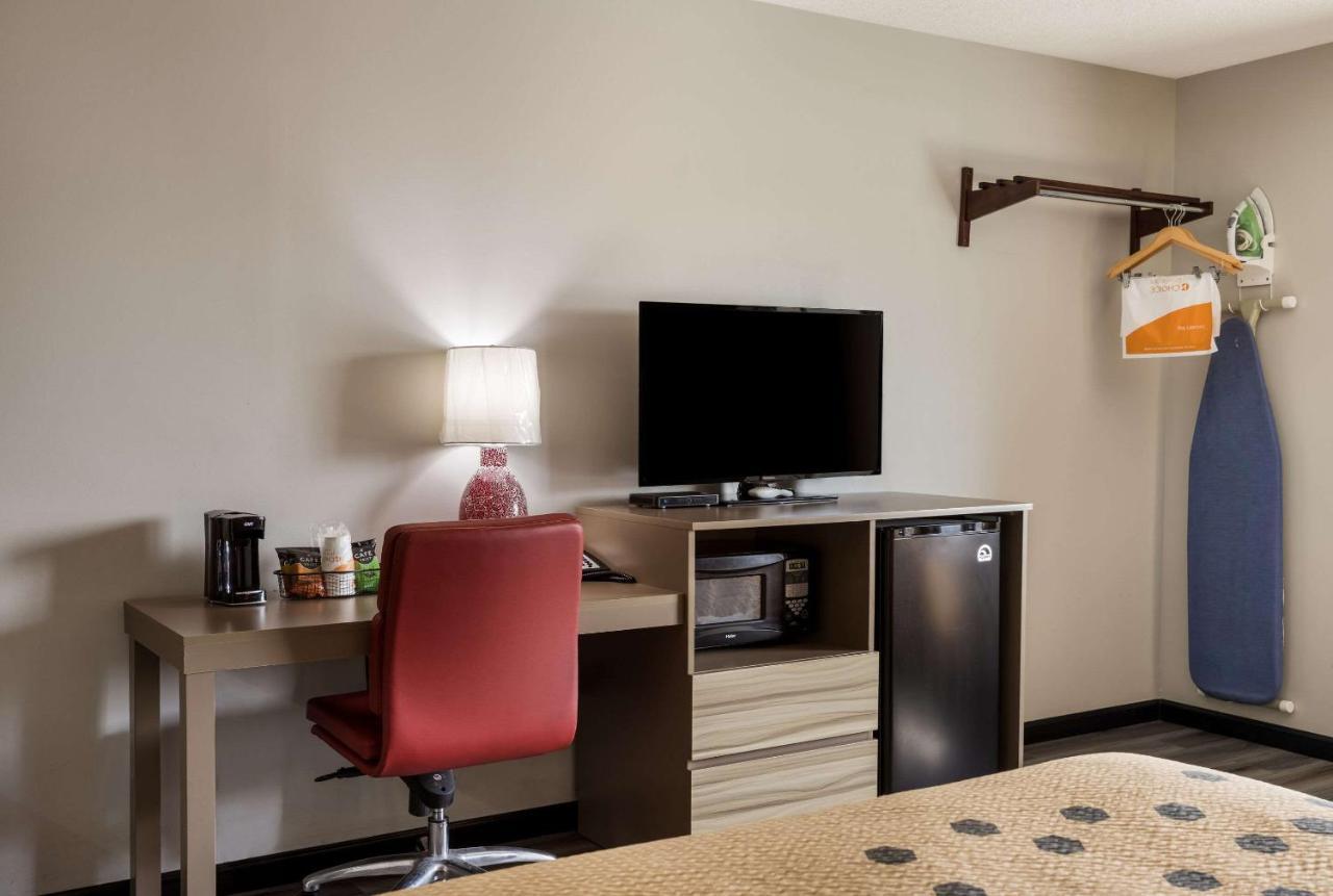 Econo Lodge Inn & Suites Canandaigua Εξωτερικό φωτογραφία