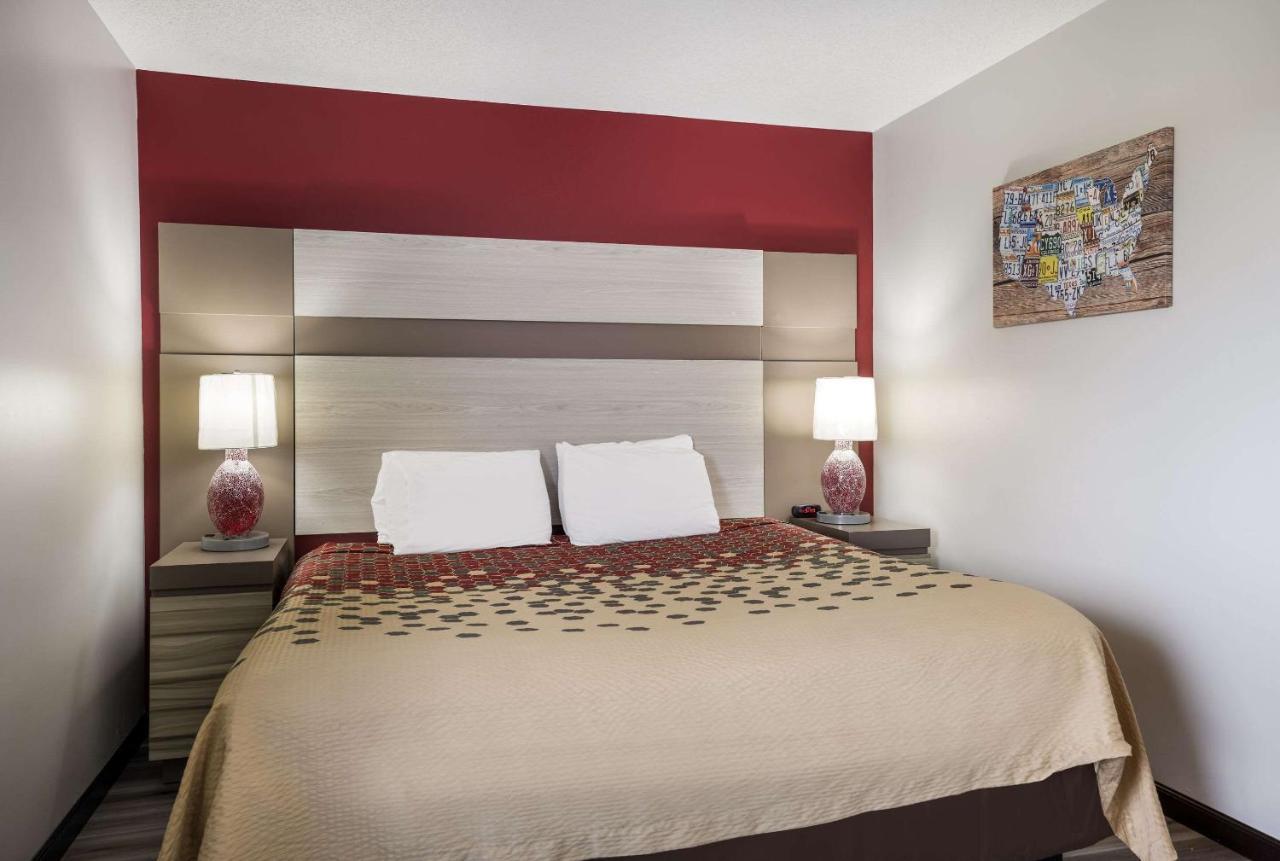 Econo Lodge Inn & Suites Canandaigua Εξωτερικό φωτογραφία