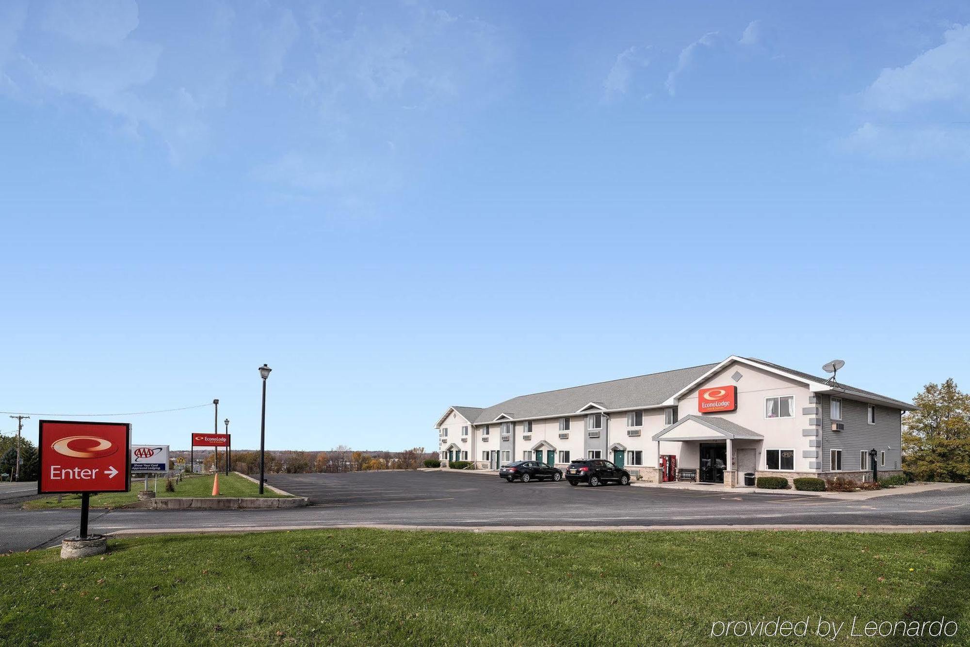 Econo Lodge Inn & Suites Canandaigua Εξωτερικό φωτογραφία