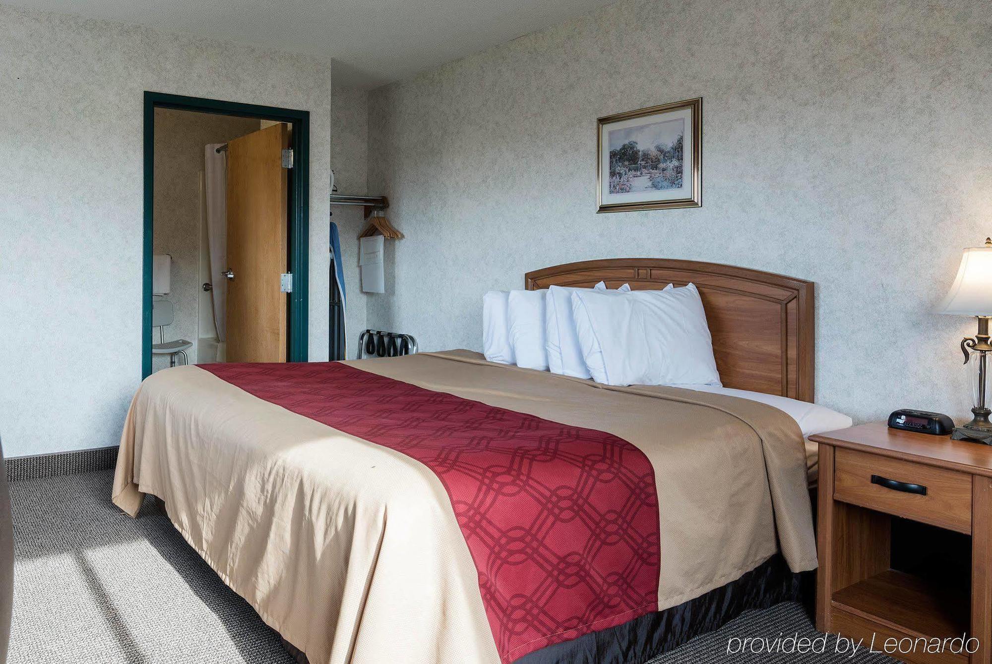 Econo Lodge Inn & Suites Canandaigua Εξωτερικό φωτογραφία